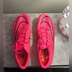 Unisex Air Zoom Maxfly Sprint Spikes 
Men’s size 7.5/Women’s size 9